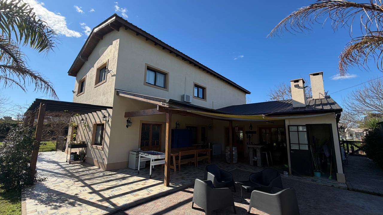 Casa En Venta, Los Jazmines. Pilar